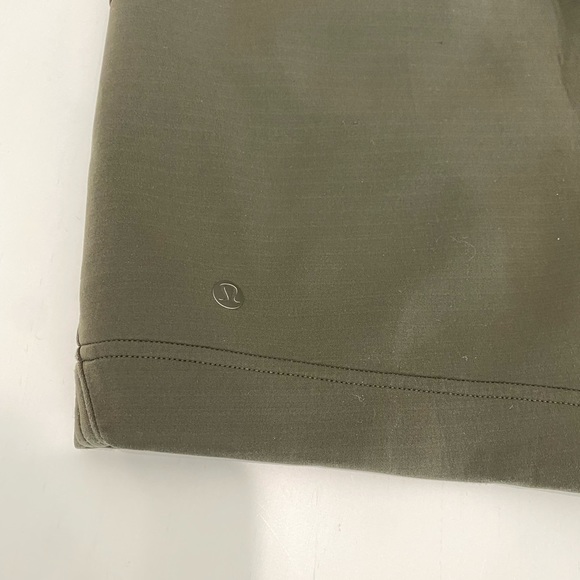 Lululemon shorts - Picture 6 of 8